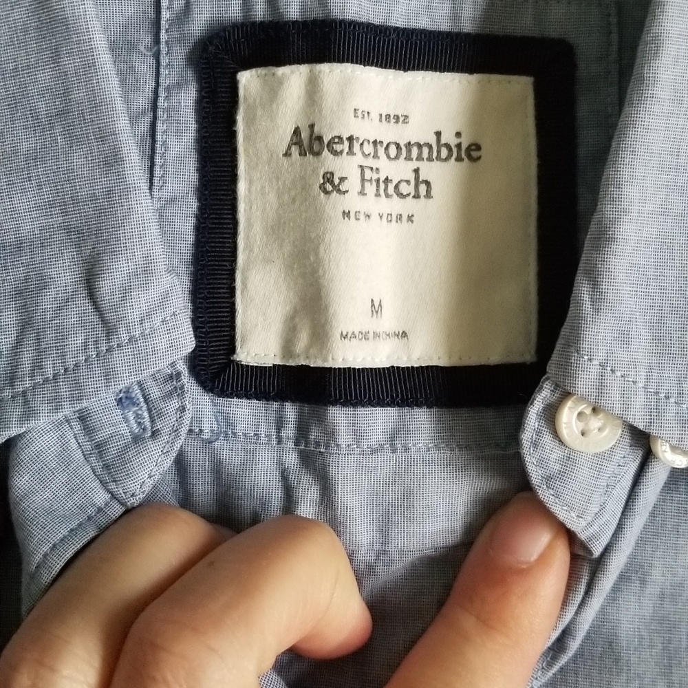 Button down - Picture 2 of 2